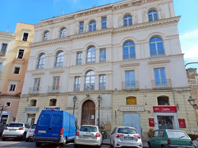 negozio in vendita a Gaeta