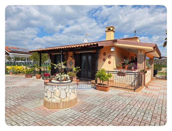 casa indipendente in vendita a Gaeta