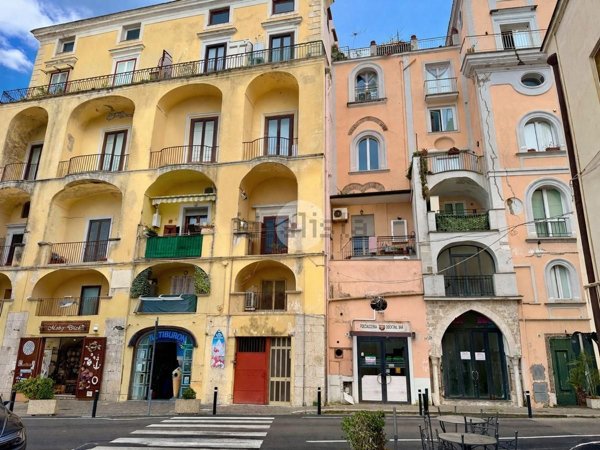 locale commerciale in vendita a Gaeta