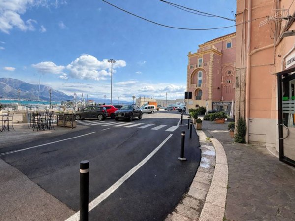 negozio in vendita a Gaeta