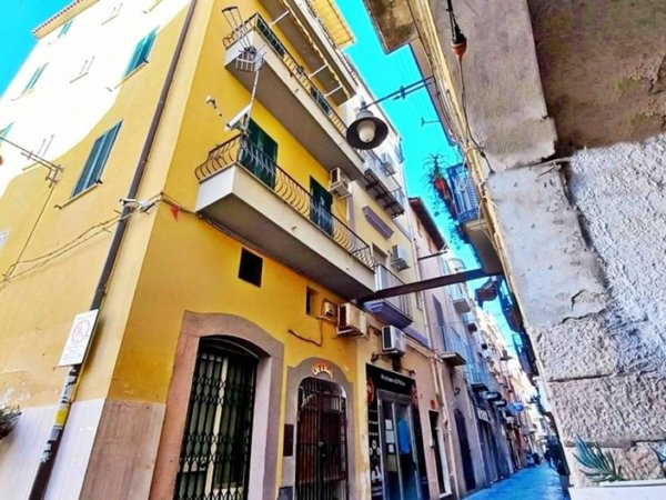 intera palazzina in vendita a Gaeta in zona Porto Salvo