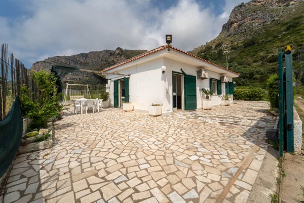 villa in vendita a Gaeta in zona Sant'Agostino
