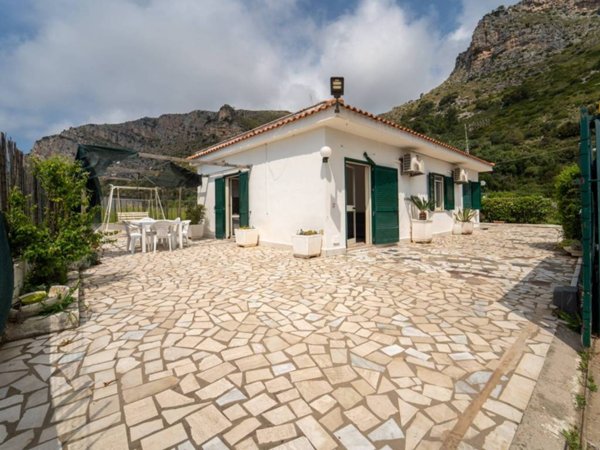 casa indipendente in vendita a Gaeta in zona Sant'Agostino