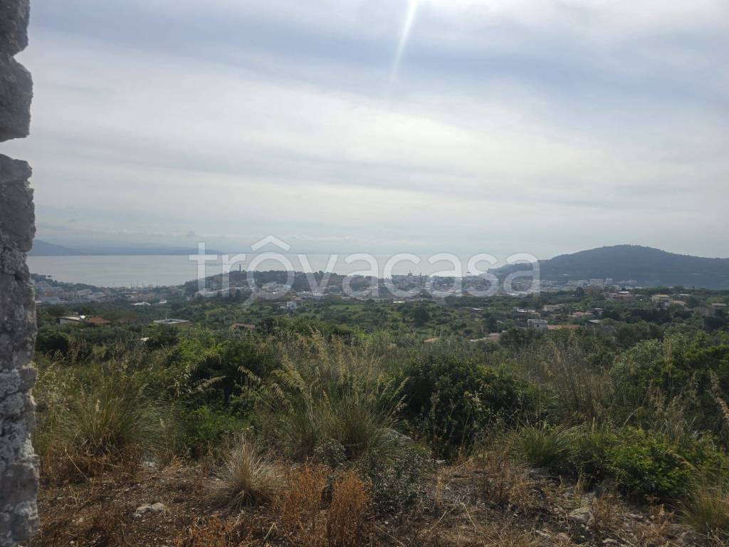 casa indipendente in vendita a Gaeta in zona Serapo