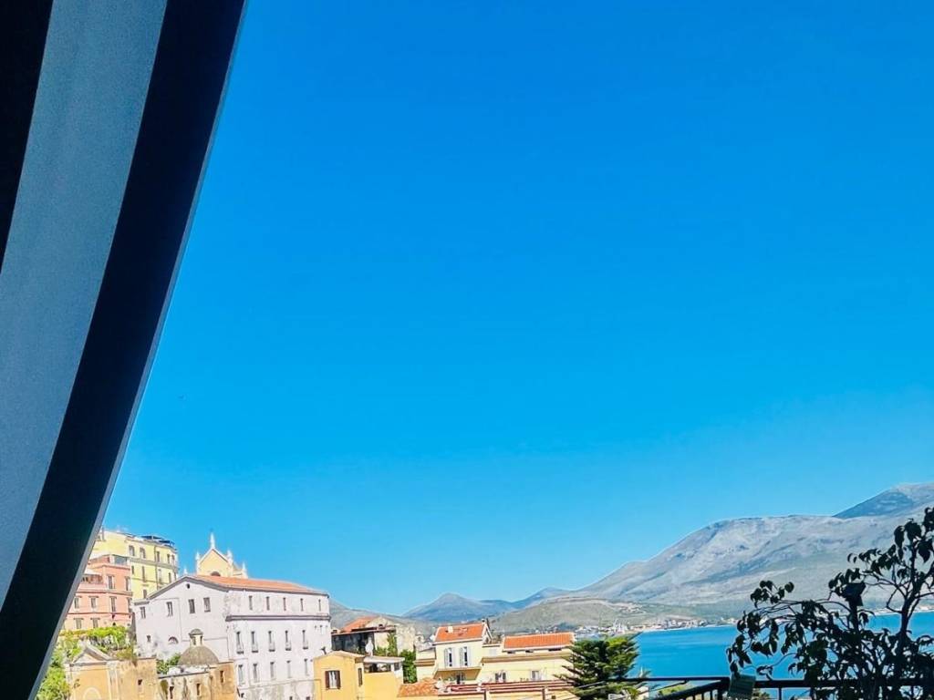 casa indipendente in vendita a Gaeta
