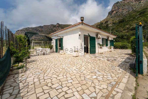 villa in vendita a Gaeta in zona Sant'Agostino