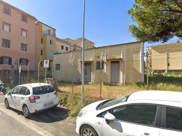 locale commerciale in vendita a Gaeta
