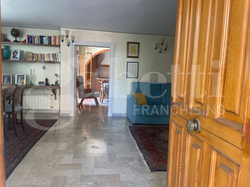 casa indipendente in vendita a Gaeta