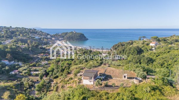 casa semindipendente in vendita a Gaeta in zona Fontania