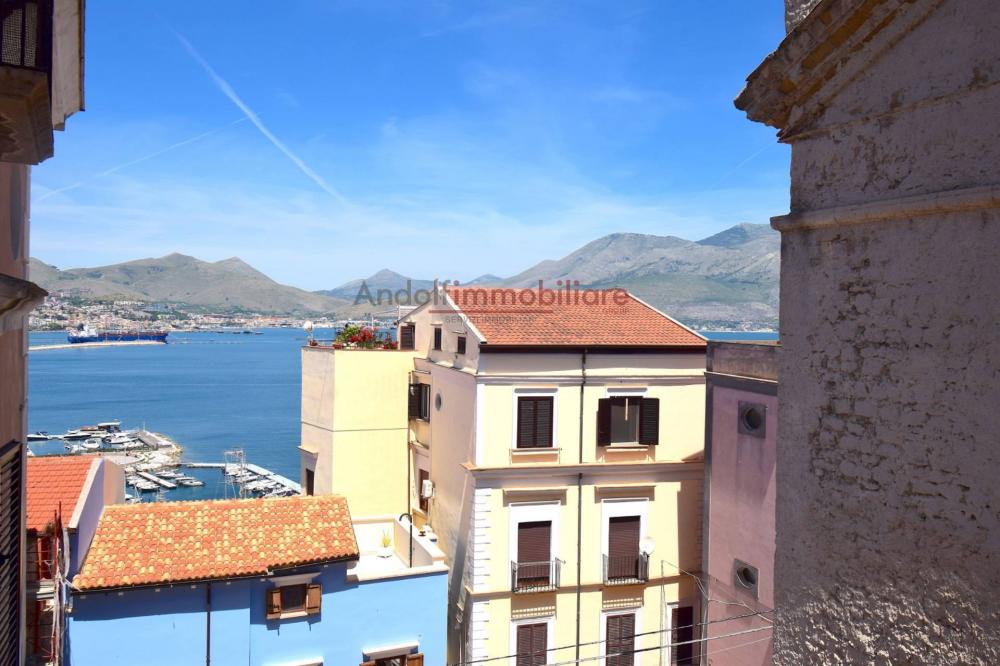 appartamento in vendita a Gaeta in zona Porto Salvo