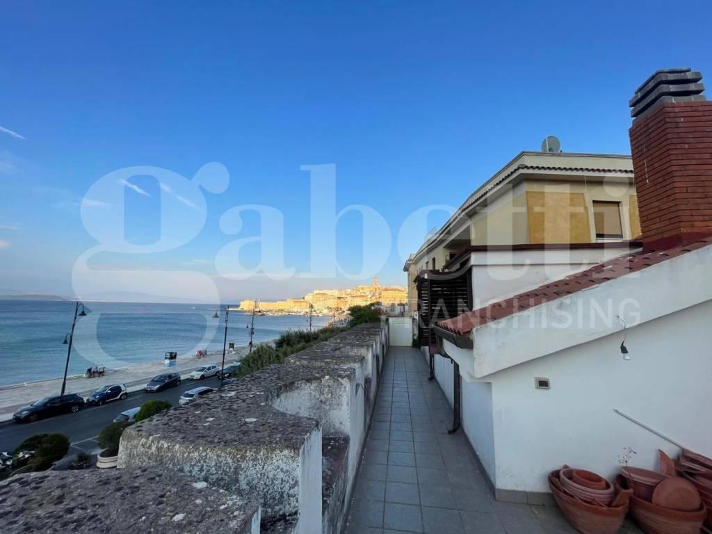 appartamento in vendita a Gaeta in zona Porto Salvo