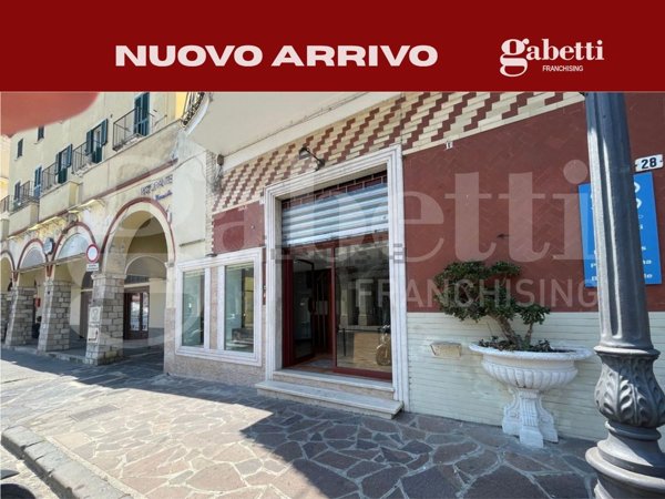 locale commerciale in vendita a Gaeta in zona Porto Salvo