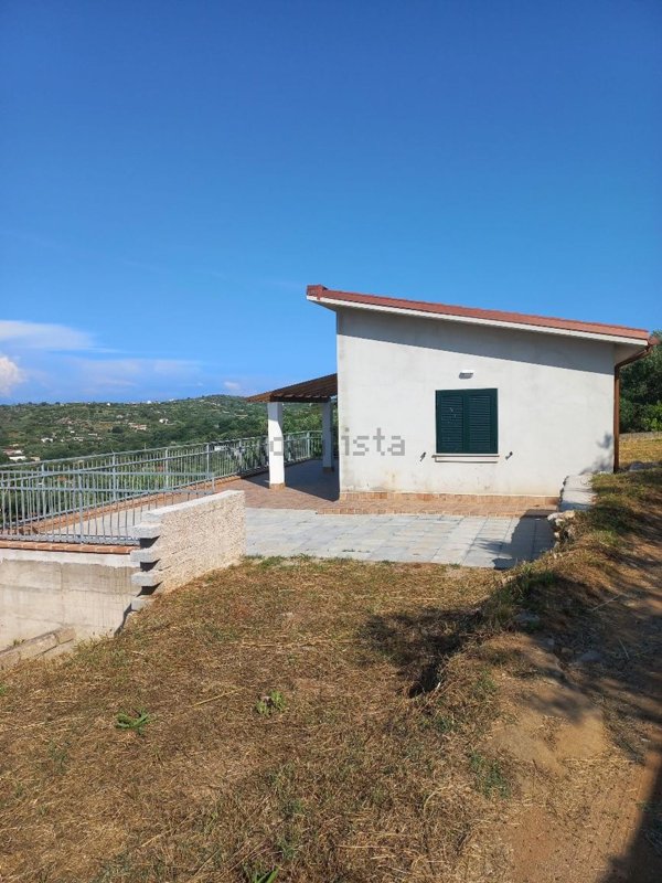 casa indipendente in vendita a Gaeta