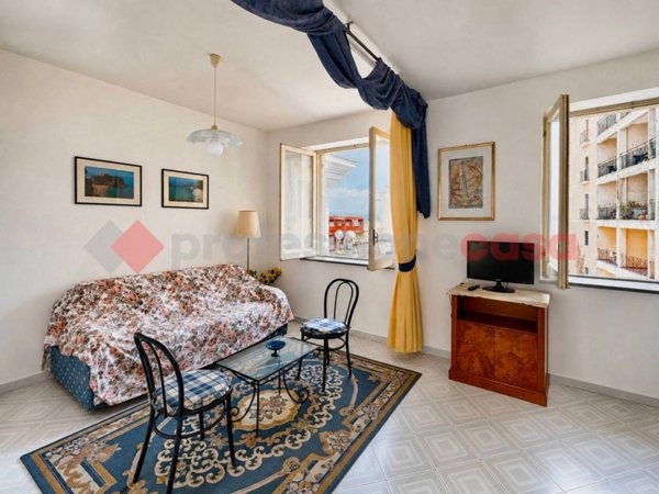 appartamento in vendita a Gaeta in zona Porto Salvo