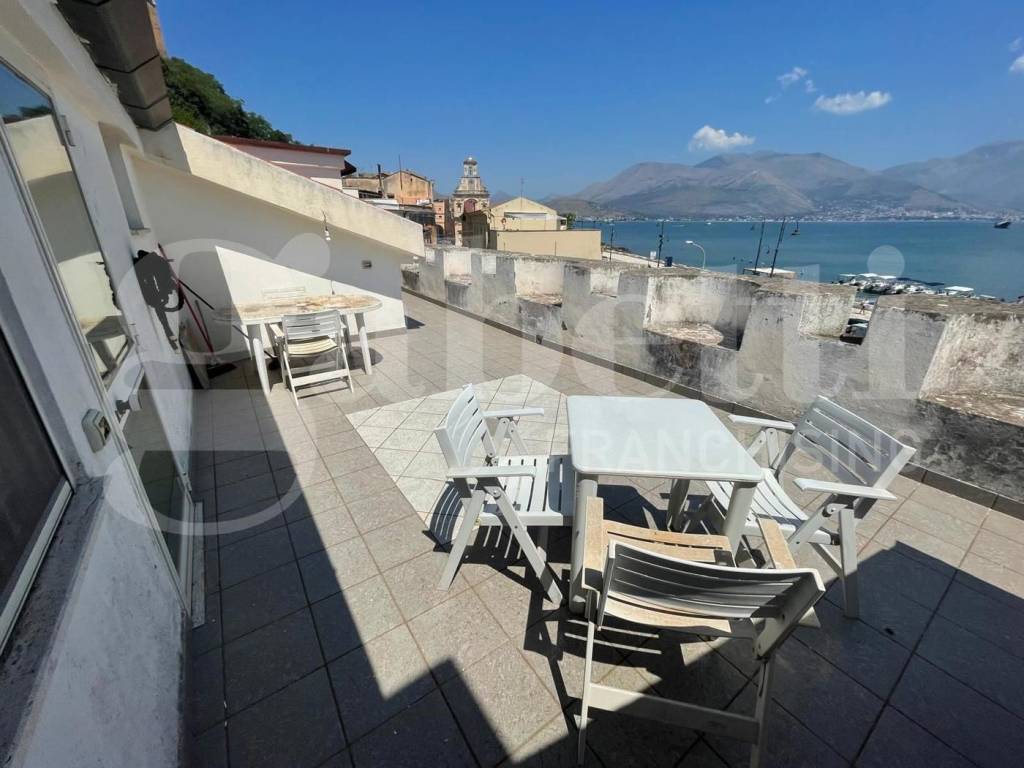 appartamento in vendita a Gaeta in zona Porto Salvo