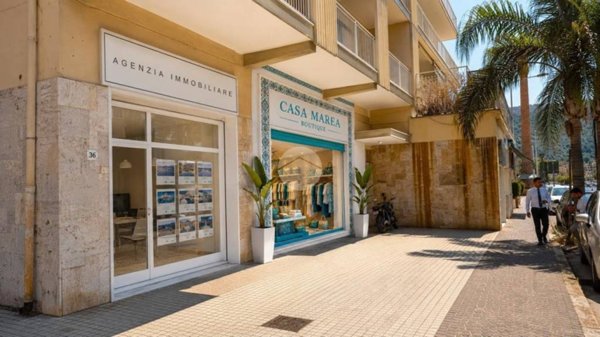 locale commerciale in vendita a Gaeta in zona Serapo