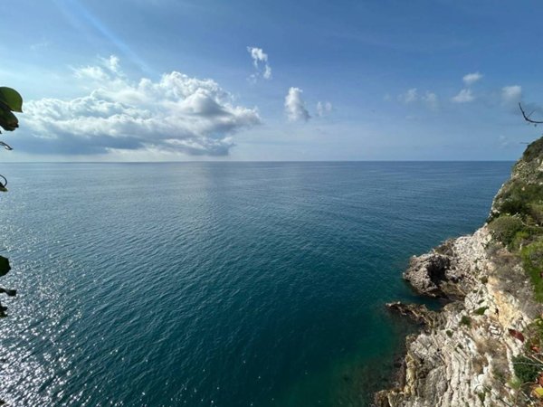 appartamento in vendita a Gaeta in zona Porto Salvo