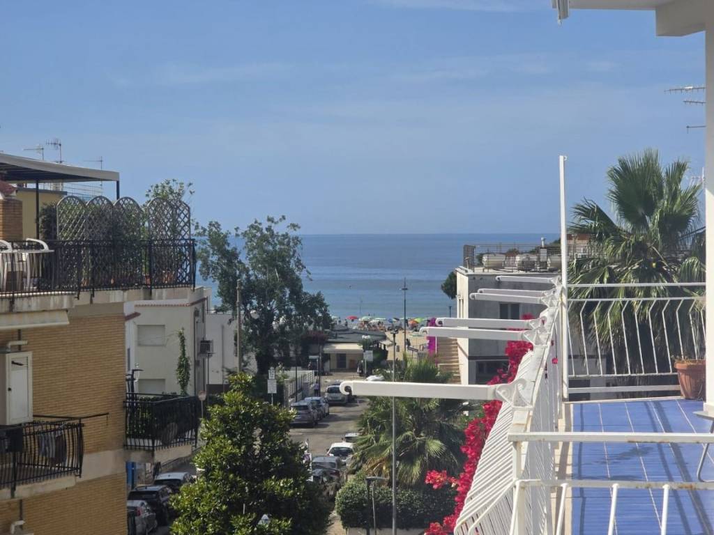 appartamento in vendita a Gaeta in zona Serapo