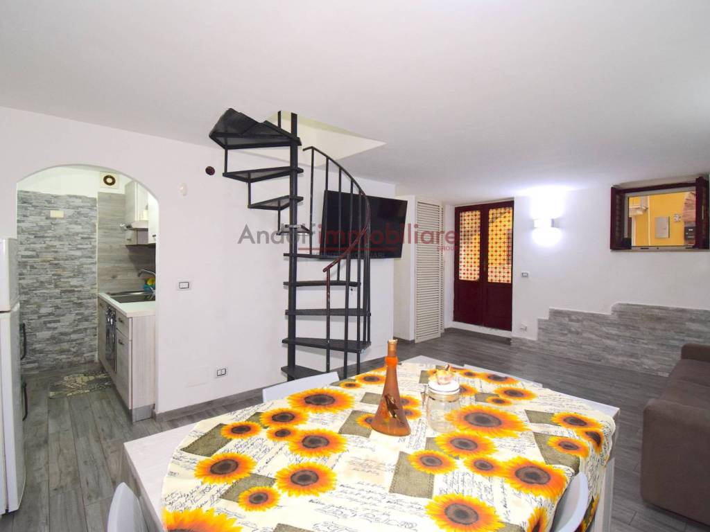 appartamento in vendita a Gaeta in zona Porto Salvo