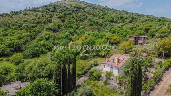 casa indipendente in vendita ad Itri