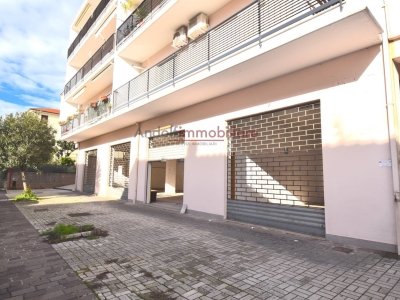negozio in vendita ad Itri