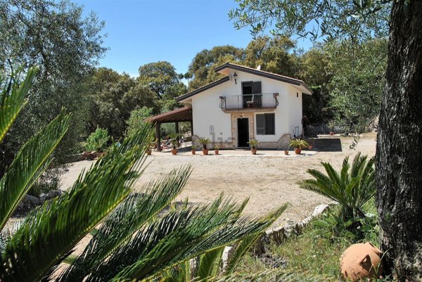 casa indipendente in vendita ad Itri