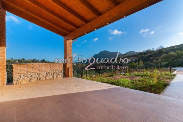 casa indipendente in vendita ad Itri