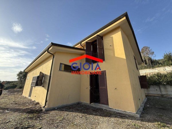 casa indipendente in vendita ad Itri