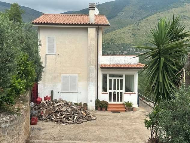 casa indipendente in vendita ad Itri