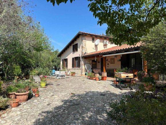 casa indipendente in vendita ad Itri