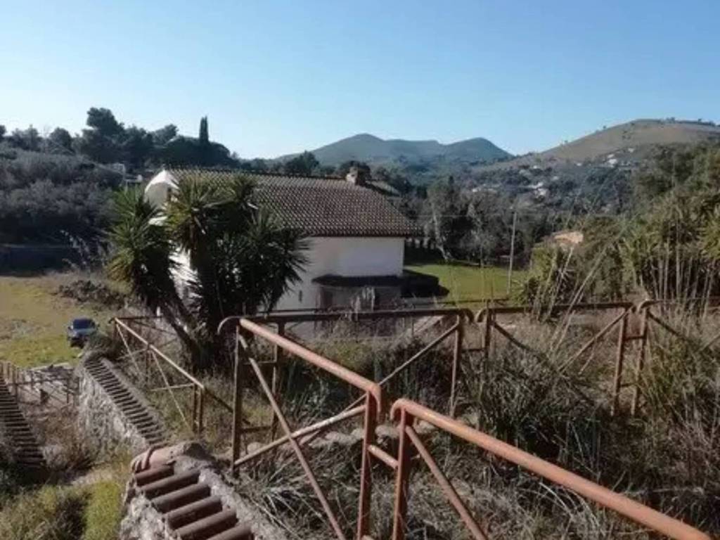 casa indipendente in vendita ad Itri