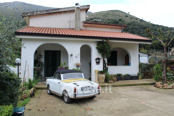 casa indipendente in vendita ad Itri