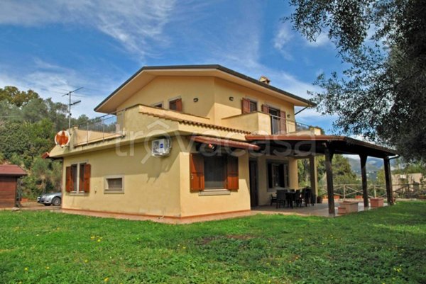 casa indipendente in vendita ad Itri