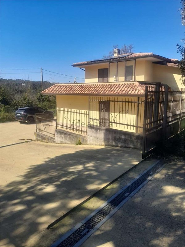 casa indipendente in vendita ad Itri