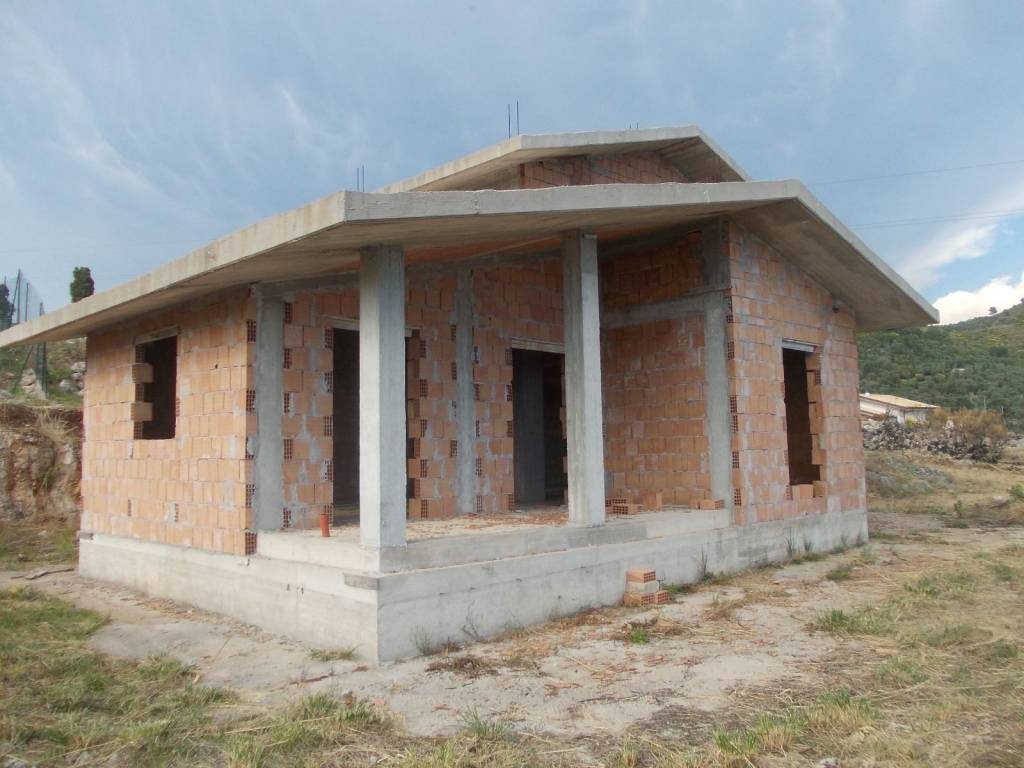 casa indipendente in vendita ad Itri