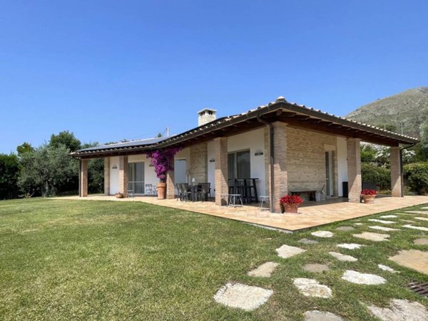 casa indipendente in vendita ad Itri