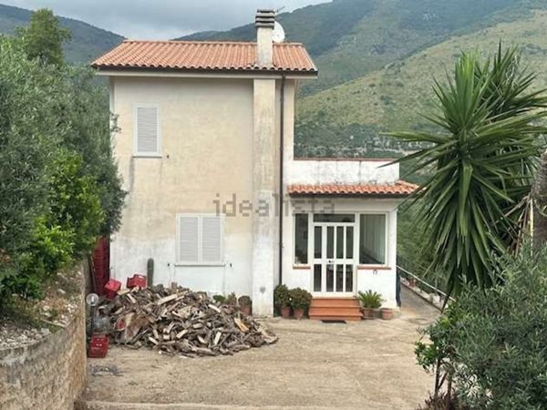 casa indipendente in vendita ad Itri