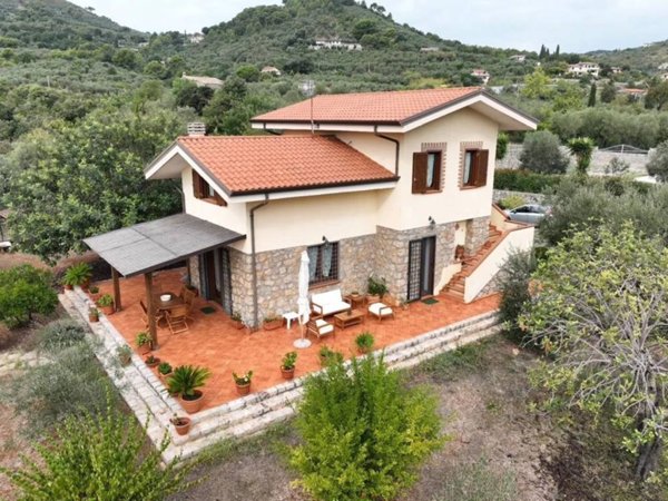 casa indipendente in vendita ad Itri