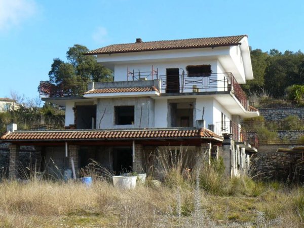 intera palazzina in vendita ad Itri