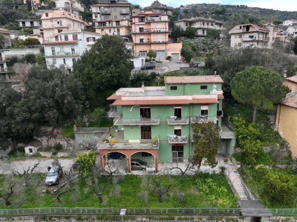 intera palazzina in vendita ad Itri
