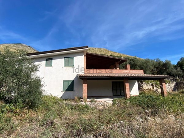 casa indipendente in vendita ad Itri