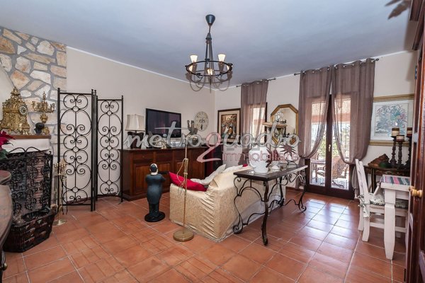casa indipendente in vendita ad Itri