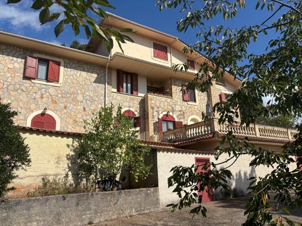 casa indipendente in vendita ad Itri