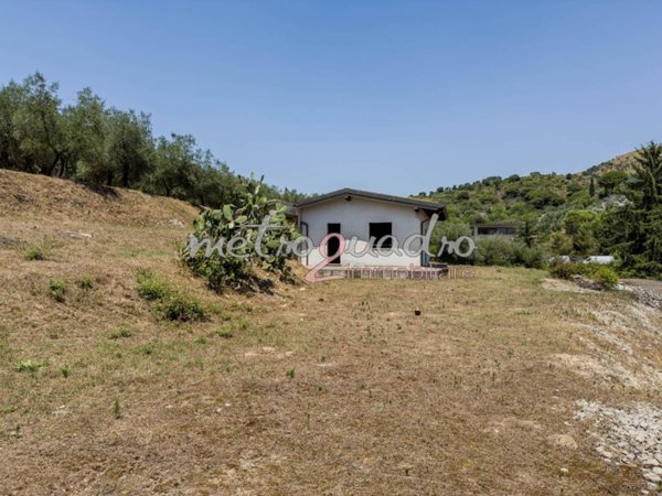 casa indipendente in vendita ad Itri