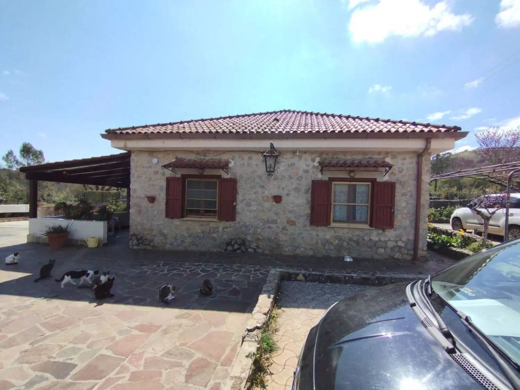 casa indipendente in vendita ad Itri