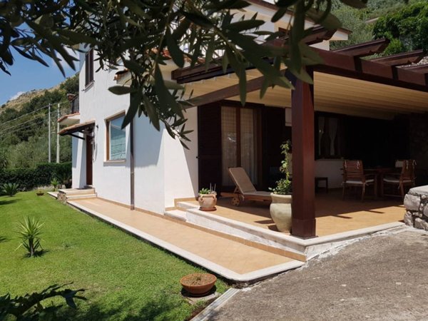 villa in vendita ad Itri