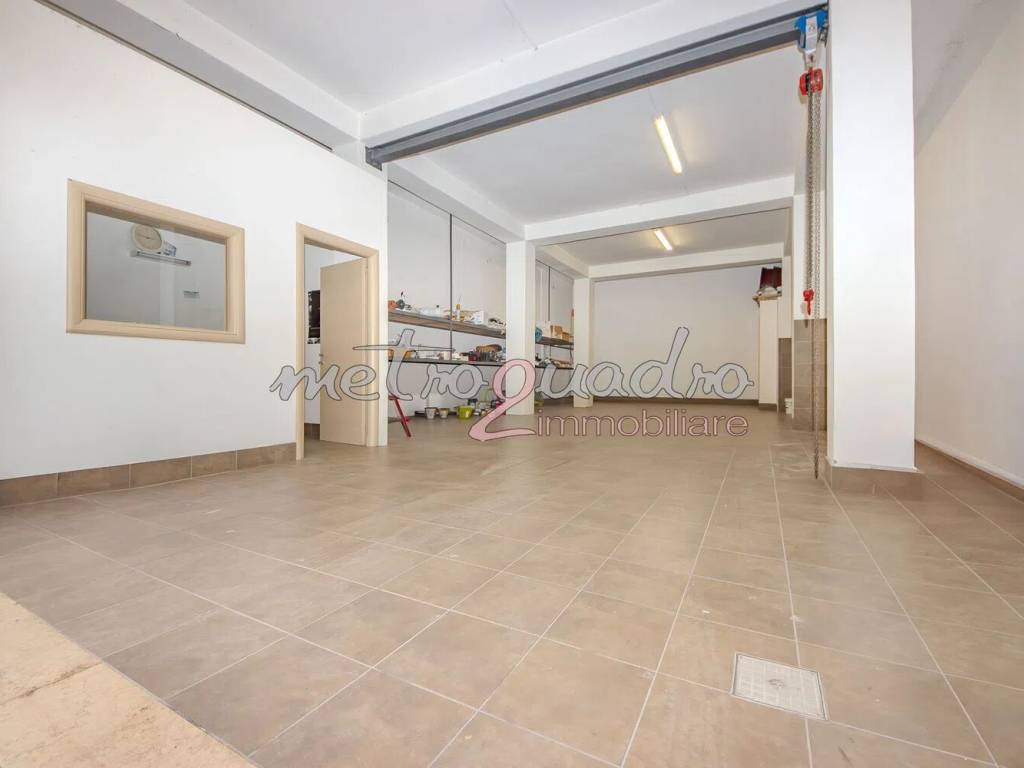 negozio in vendita ad Itri