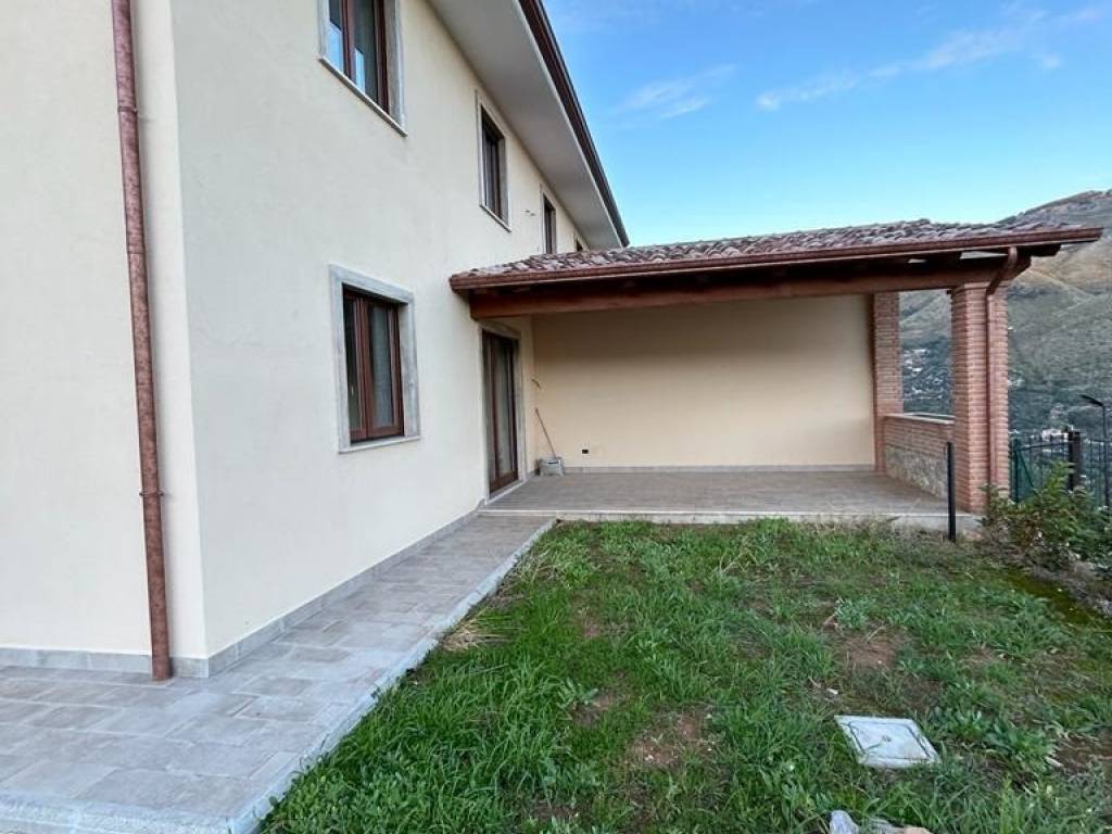 casa indipendente in vendita ad Itri