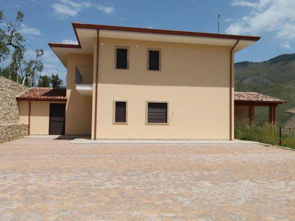 casa indipendente in vendita ad Itri