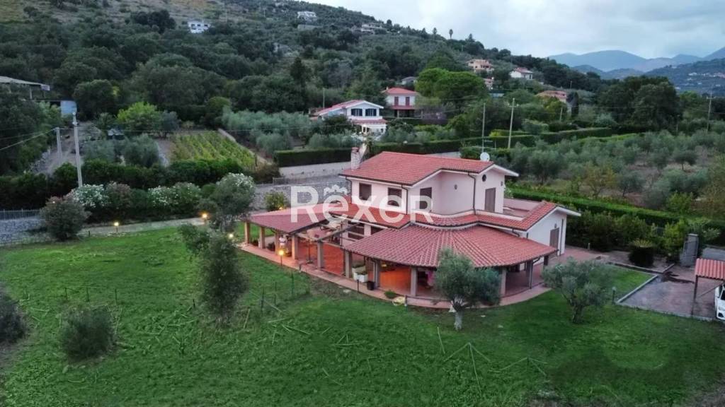 casa indipendente in vendita ad Itri